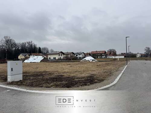 Foto - Grundstück zu verkaufen in Großkarolinenfeld 497.000,00 € 612 m²