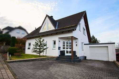 Foto - Haus zum Kaufen in Bestwig 359.000,00 € 137 m²