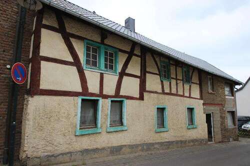 Foto - Haus zum Kaufen in Rech 60.000,00 € 190 m²