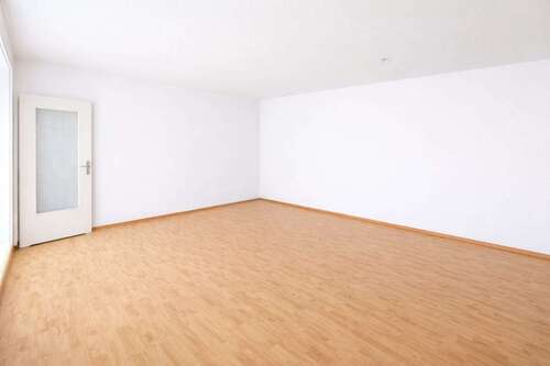 Foto - Wohnung zum Mieten in Bad Lauchstädt 315,00 € 36.42 m²