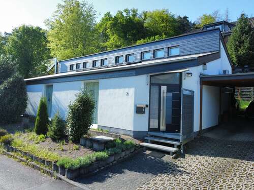 Foto - Haus zum Kaufen in Lohmar 649.000,00 € 185 m²