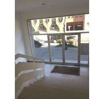 Einzelhandel in Düsseldorf 2.150,00 € 189.99 m²