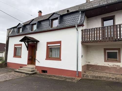Foto - Haus zum Kaufen in Scheiden 119.000,00 € 140 m²