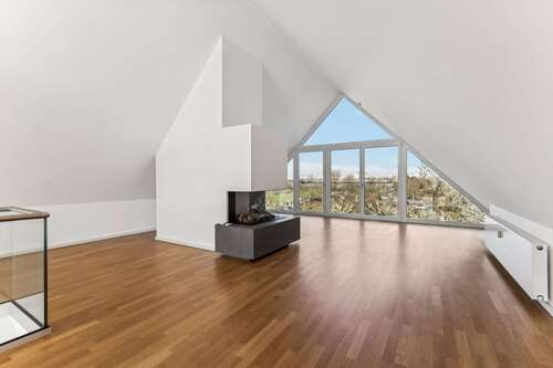 Foto - Wohnung zum Mieten in Düsseldorf-Niederkassel 3.650,00 € 158 m²