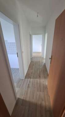 Foto - Wohnung zum Mieten in Borna 450,00 € 64.77 m²