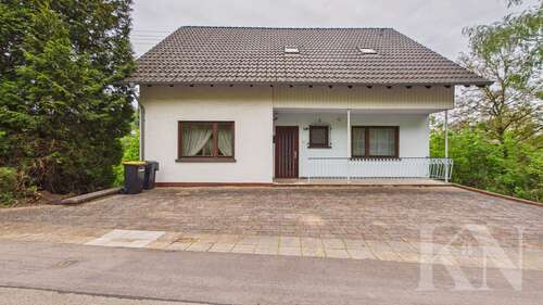 Foto - Haus zum Kaufen in Eppelborn 219.000,00 € 160.56 m²