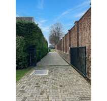 Haus zum Kaufen in Düsseldorf-Lörick 1.300.000,00 € 277 m²