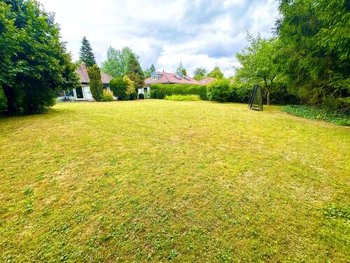 Foto - Grundstück zu verkaufen in Strasslach 1.950.000,00 € 1154 m²