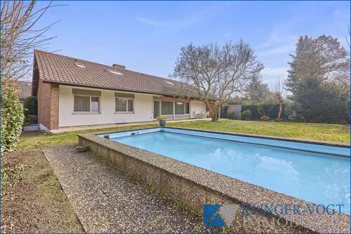 Foto - Haus zum Kaufen in Limburgerhof 785.000,00 € 284.44 m²