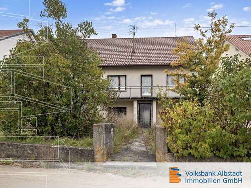 Foto - Haus zum Kaufen in Winterlingen 150.000,00 € 120 m²