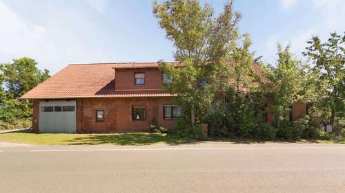 Foto - Haus zum Kaufen in Stolzenau 199.000,00 € 219 m²
