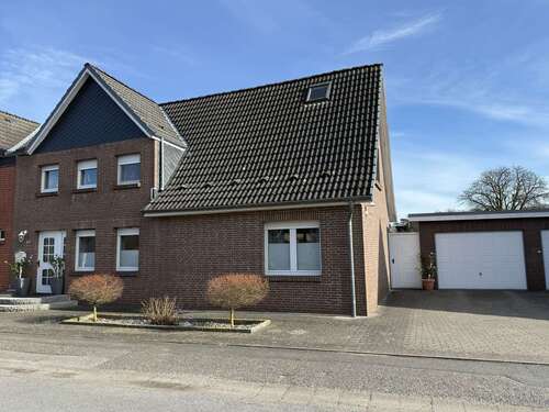 Foto - Haus zum Kaufen in Lübeck Kücknitz 423.000,00 € 150 m²