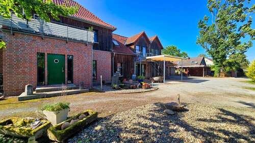 Foto - Haus zum Kaufen in Wathlingen 575.000,00 € 272.8 m²