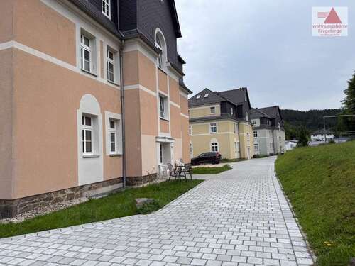 Foto - Wohnung zum Mieten in Gornsdorf 350,00 € 61.24 m²