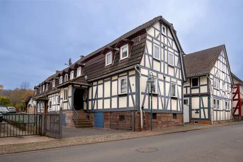 Foto - Haus zum Kaufen in Waldkappel 145.000,00 € 220 m²