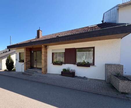 Foto - Haus zum Kaufen in Ostelsheim 479.000,00 € 216 m²