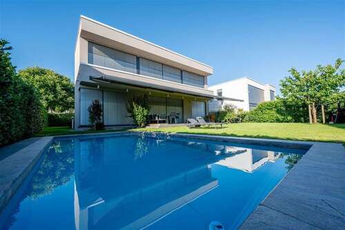 Foto - Haus zum Mieten in Frankfurt am Main 8.500,00 € 284 m²