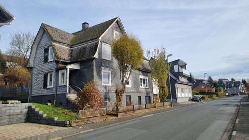 Foto - Haus zum Kaufen in Netphen - Deuz 340.000,00 € 221 m²