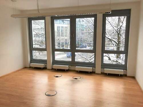 Foto - Büro in München 900,00 € 35 m² - 900,00 EUR Kaltmiete, ca.  35,00 m²