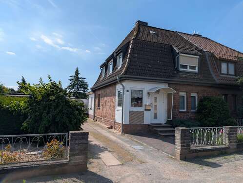 Foto - Haus zum Kaufen in Haldensleben 200.000,00 € 106.95 m²