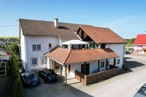 Foto - Haus zum Kaufen in Buchheim 449.000,00 € 300 m²