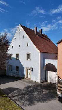 Foto - Haus zum Kaufen in Luhe-Wildenau 195.000,00 € 200 m²