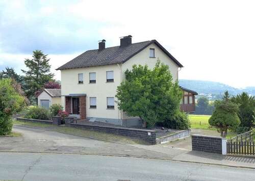 Foto - Haus zum Kaufen in Ehringshausen-OT 320.000,00 € 171.88 m²