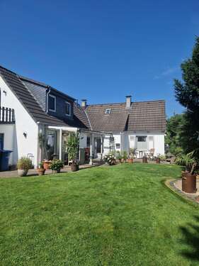 Foto - Haus zum Kaufen in Leverkusen 585.000,00 € 165 m²