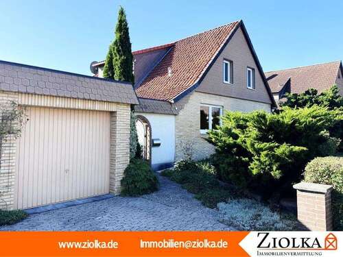 Foto - Haus zum Kaufen in Wolfenbüttel 235.000,00 € 142.78 m²