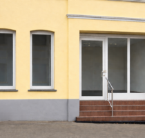 Büro in Essen 680,00 € 68 m² - 680,00&nbsp;EUR Kaltmiete, ca.&nbsp; 68,00&nbsp;m&sup2; in Essen (PLZ: 45359)