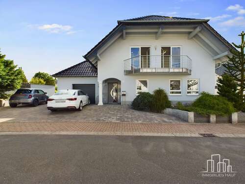 Foto - Haus zum Kaufen in Weilerbach 665.000,00 € 256.75 m²