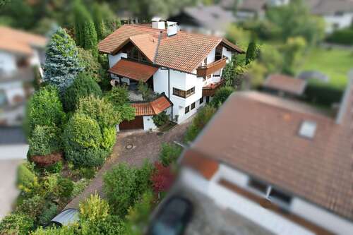 Foto - Haus zum Kaufen in Chieming 1.498.000,00 € 180 m²