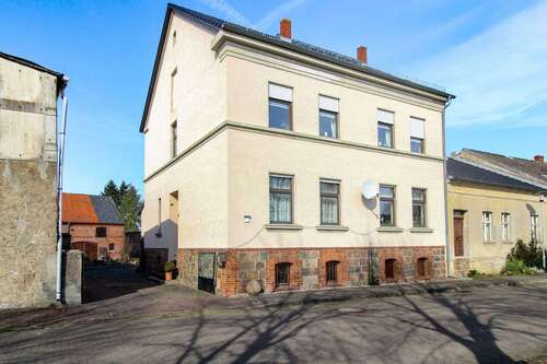 Foto - Haus zum Kaufen in Karstädt 170.000,00 € 218.03 m²