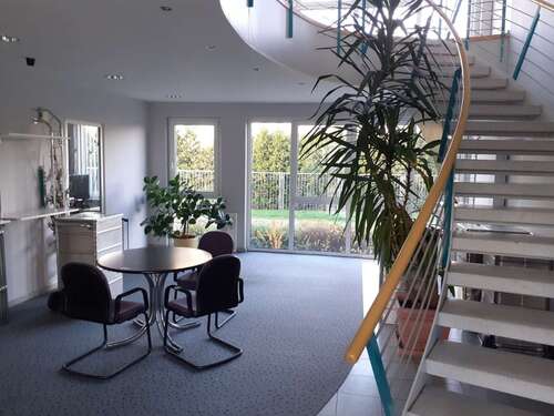 Foto - Büro in Zwenkau 1.212,75 € 161.7 m²