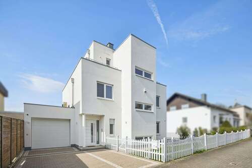 Foto - Haus zum Kaufen in Bad Nauheim 1.290.000,00 € 237.99 m²