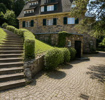Büro in Heppenheim (Bergstraße) 980,00 € 130.85 m²