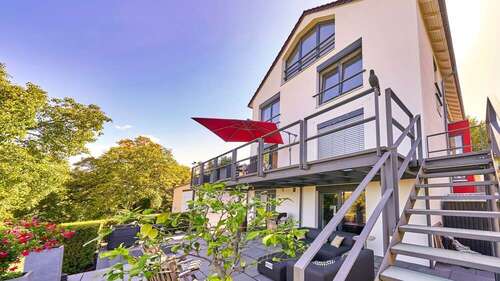Foto - Haus zum Kaufen in Esslingen am Neckar 1.630.000,00 € 249 m²