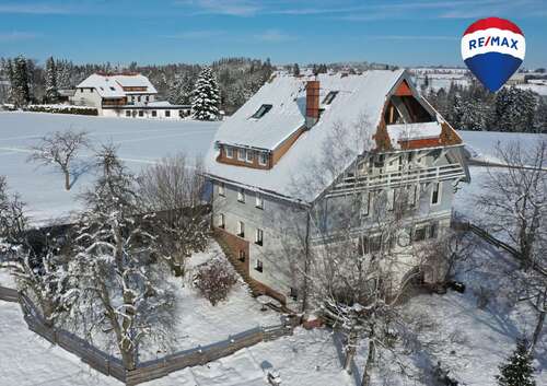 Foto - Haus zum Kaufen in Höchenschwand 619.000,00 € 449 m²