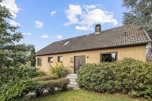 Foto - Haus zum Kaufen in Aßlar 395.000,00 € 128.7 m²