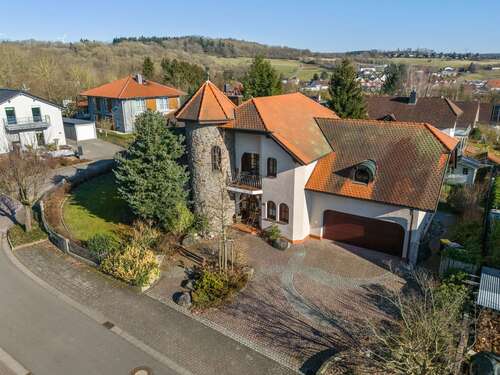 Foto - Haus zum Kaufen in Grünberg 749.000,00 € 239.7 m²