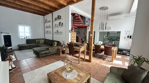 Foto - Haus zum Kaufen in Eddersheim ma Main 597.000,00 € 183 m²