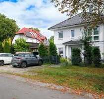 Haus zum Kaufen in Berlin-Blankenburg 1.250.000,00 € 180 m²