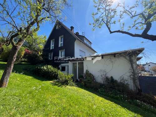 Foto - Haus zum Kaufen in Hilchenbach Vormwald 295.000,00 € 182 m²