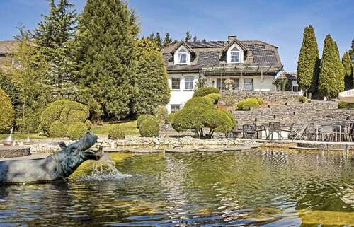 Foto - Haus zum Kaufen in Mayen Kürrenberg 1.100.000,00 € 256 m²