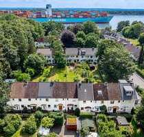 Haus zum Kaufen in Wedel 350.000,00 € 85 m²