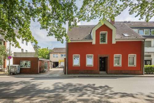 Foto - Haus zum Kaufen in Meerbusch 698.000,00 € 240 m²