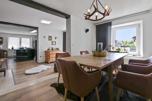 Foto - Haus zum Kaufen in Langenaltheim 395.000,00 € 200 m²