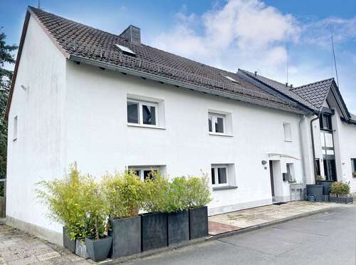 Foto - Haus zum Kaufen in Much 419.000,00 € 260 m²