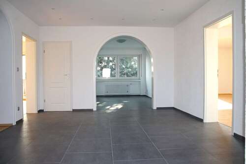 Foto - Wohnung zum Mieten in Wiesbaden 2.115,00 € 200 m²