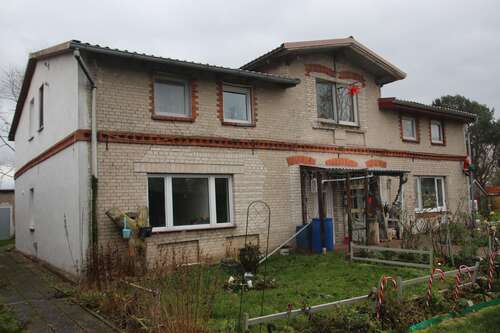 Foto - Haus zum Kaufen in Bartelshagen II 280.000,00 € 262 m²
